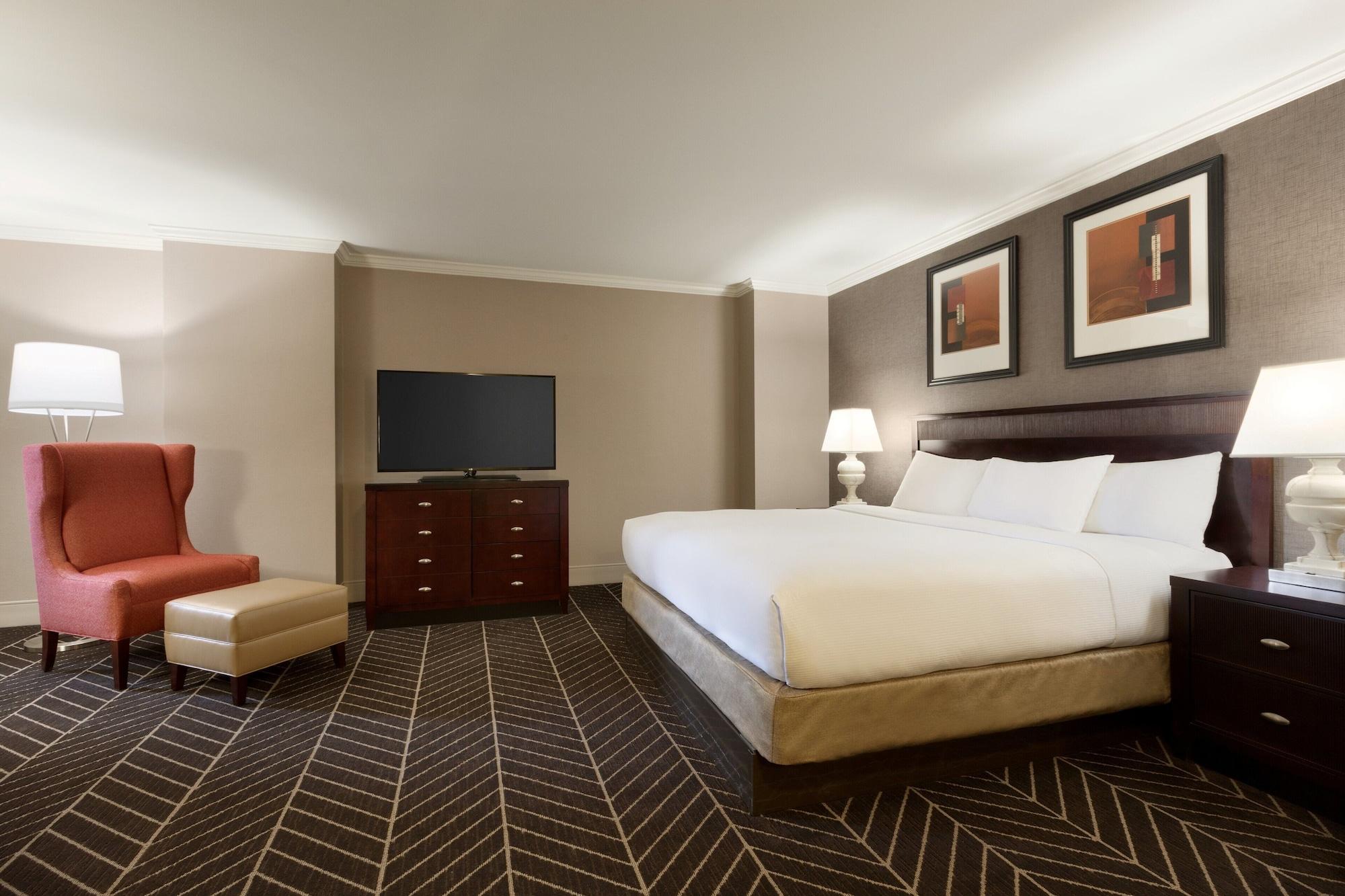 Hilton Arlington Hotel Exterior photo