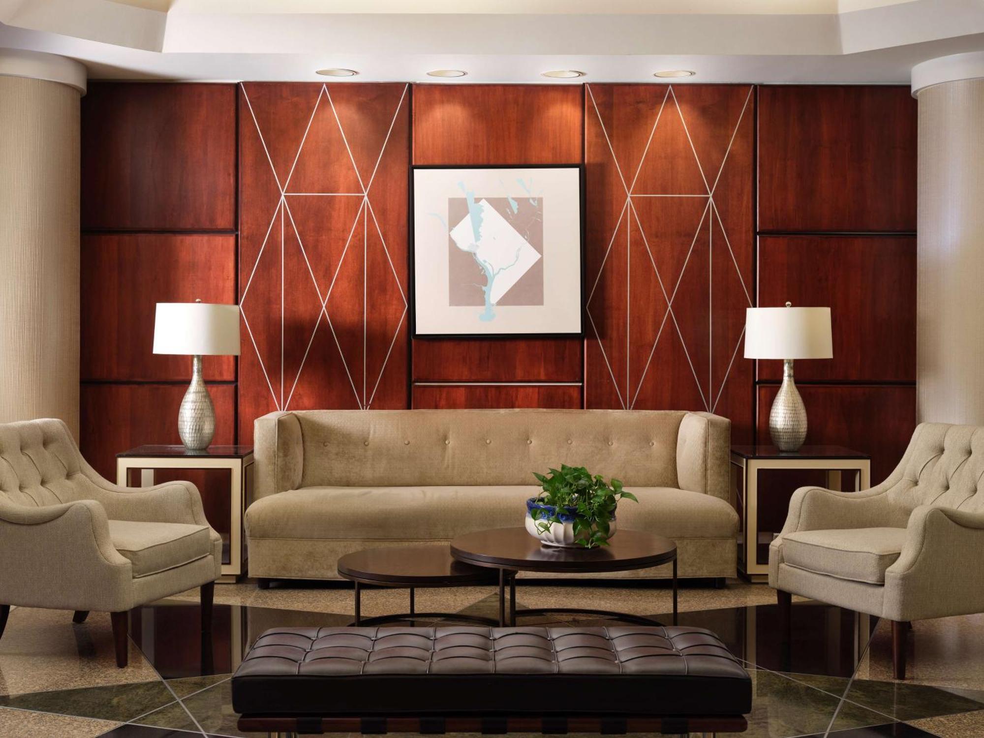 Hilton Arlington Hotel Exterior photo